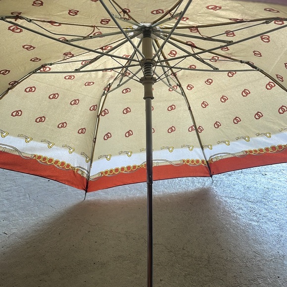 Umbrella - Picture 4 of 4